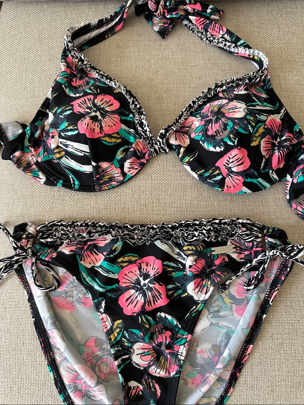Black Floral Halter floral Bikini Set Lascana Venus C cup Medium 8